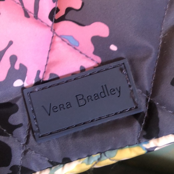 Chrysanthemum Crush Ultralight RFID cellphone crossbody bag new with tags - Picture 2 of 7